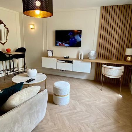 Superbe Appartement Terrasse Et Parking Gratuit Auxerre Exterior foto