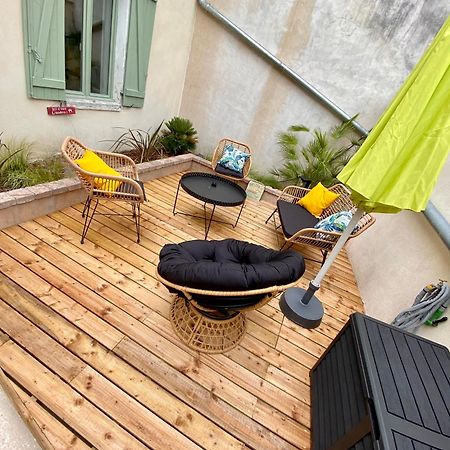 Superbe Appartement Terrasse Et Parking Gratuit Auxerre Exterior foto