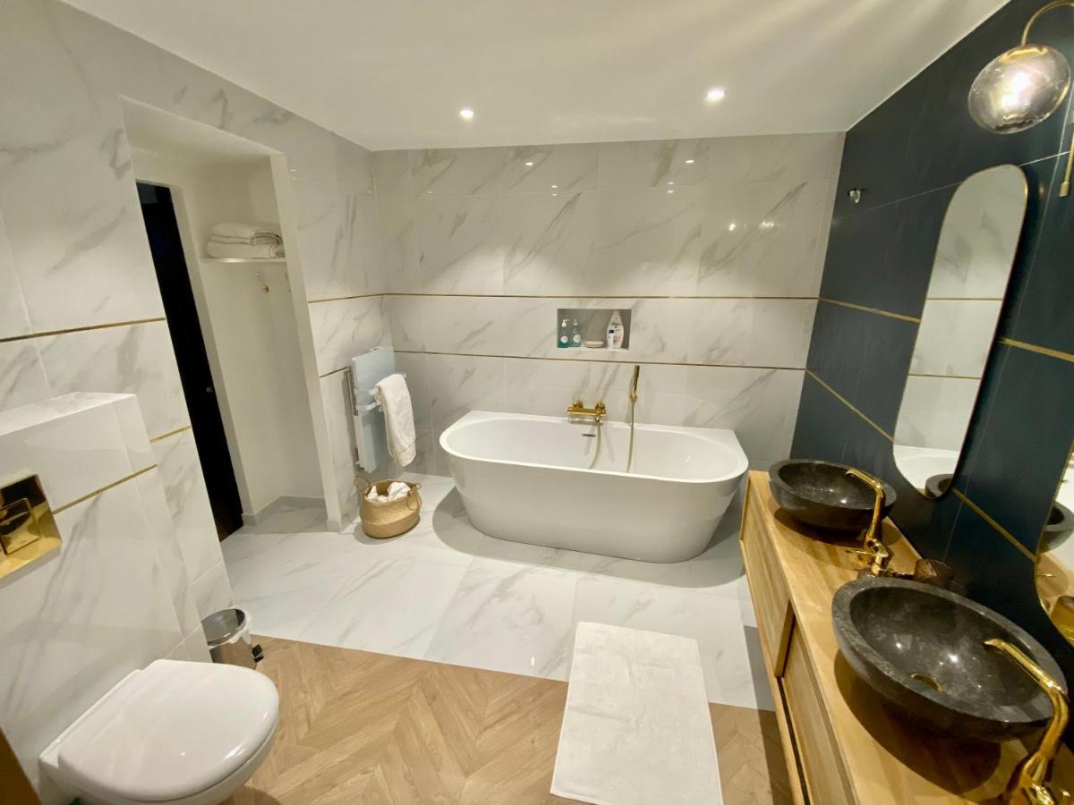 Superbe Appartement Terrasse Et Parking Gratuit Auxerre Exterior foto